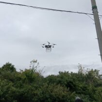 ドローンと参上!